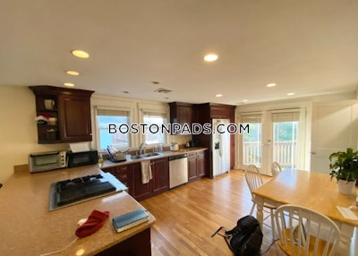 Mission Hill 5 Bed, 2 Bath Unit Boston - $8,500