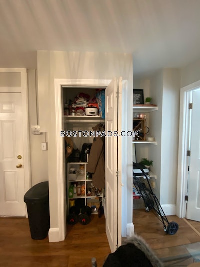 North End 3 Bed, 1 Bath Unit Boston - $4,395