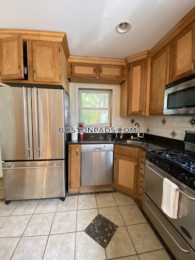 Lower Allston 5 Bed 3 Bath BOSTON Boston - $6,000 50% Fee