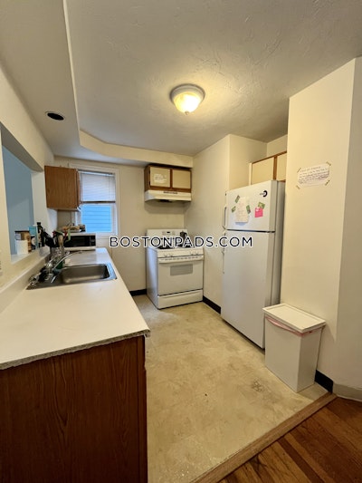 Lower Allston 5 Beds 1 Bath Boston - $4,200