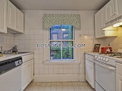 Beacon Hill 1 Bedroom Available on Charles Street in Boston Boston - $3,200