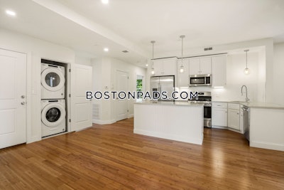 Fort Hill Lovely 4 Bed 2 Bath available 9/1/23 on Thornton St. in Fort Hill  Boston - $6,200